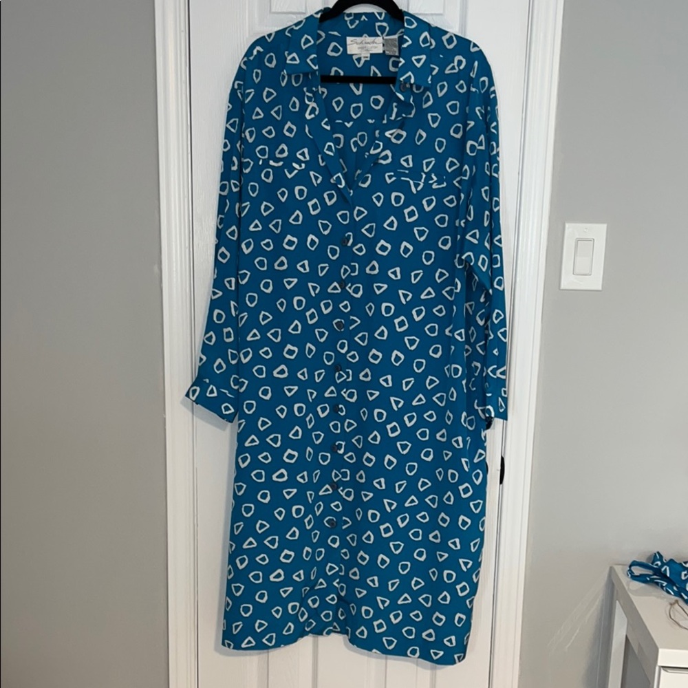 Chic Blue Patterned Long Sleeve Dress. Size 22W